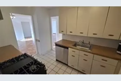 77 Pond Avenue #606, Brookline, MA 02072 - Photo 5