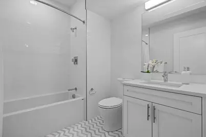 301 Border Street #409, Boston, MA 02128 - Photo 17