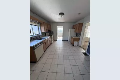 20 Buckminster St, Framingham, MA 01702 - Photo 3