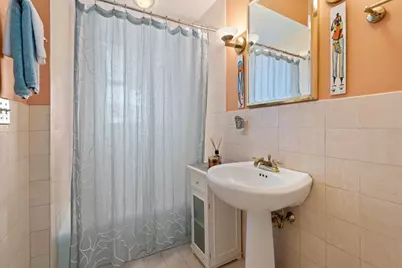 195 Winthrop Rd #1, Brookline, MA 02445 - Photo 15