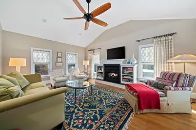 66 Hutchinson Rd, Arlington, MA 02474 - Photo 9