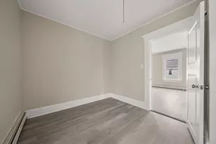 1441 Pleasant St, New Bedford, MA 02740 - Photo 9