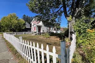 93 Maple St, Greenfield, MA 01301 - Photo 3