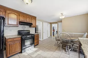 276 Pond St, Franklin, MA 02038 - Photo 5