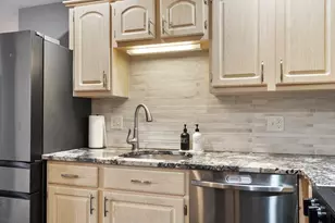 17 Bourbon Unit 76, Peabody, MA 01960 - Photo 9