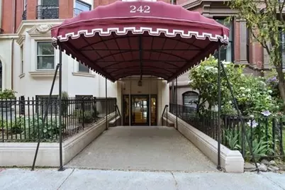242 Beacon St #1, Boston, MA 02116 - Photo 27