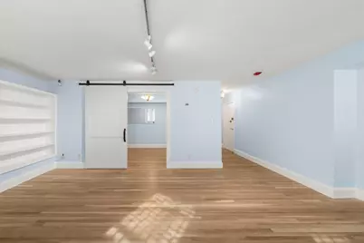 242 Beacon St #1, Boston, MA 02116 - Photo 11