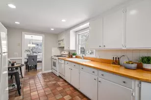 70 Craftsland Rd, Brookline, MA 02467 - Photo 9