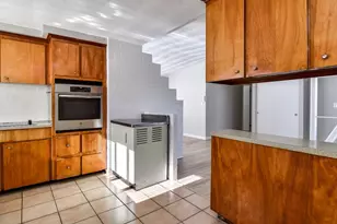 38 Bradford Rd, Framingham, MA 01701 - Photo 9