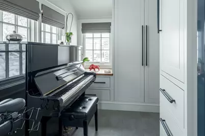 78 Howitt Rd, Boston, MA 02132 - Photo 9