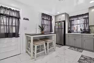 19 Melba Way, Boston, MA 02136 - Photo 9