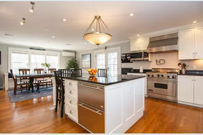 1289 Walnut St, Newton, MA 02461 - Photo 3