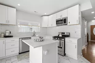 10 Bradshaw St, Medford, MA 02155 - Photo 5