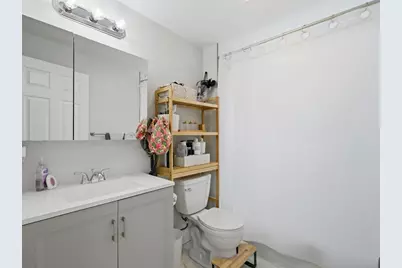 10 Bradshaw St, Medford, MA 02155 - Photo 17