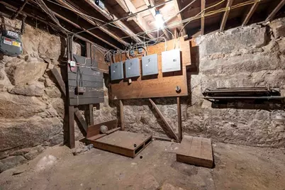 111 Hillman St, New Bedford, MA 02740 - Photo 17