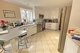 21 Hamlet St, Newton, MA 02459 - Photo 9