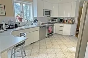 21 Hamlet St, Newton, MA 02459 - Photo 11