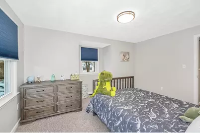 225 Long Pond Dr, Dracut, MA 01826 - Photo 21