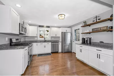 225 Long Pond Dr, Dracut, MA 01826 - Photo 11