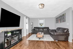 225 Long Pond Dr, Dracut, MA 01826 - Photo 5