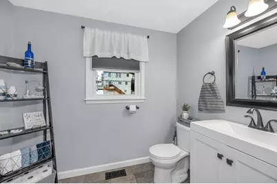 225 Long Pond Dr, Dracut, MA 01826 - Photo 9