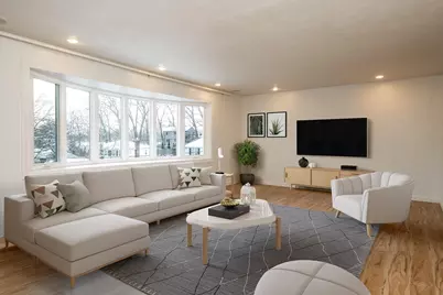 33 Lake Avenue, Stoneham, MA 02180 - Photo 9