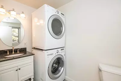 33 Lake Avenue, Stoneham, MA 02180 - Photo 37