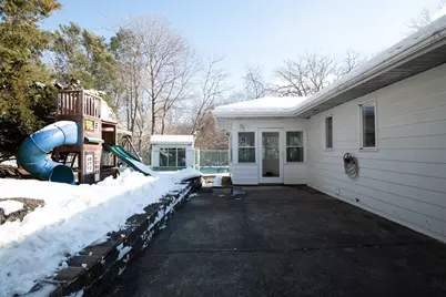 33 Lake Avenue, Stoneham, MA 02180 - Photo 35