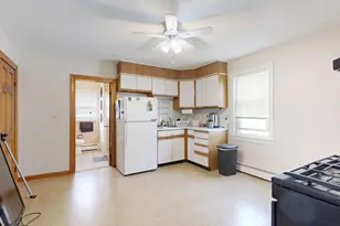 41 Northend St, Peabody, MA 01960 - Photo 9