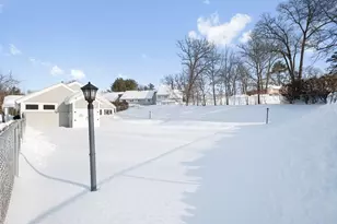 25 Meadow Pond Dr, Leominster, MA 01453 - Photo 27