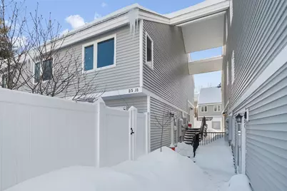 25 Meadow Pond Dr #J, Leominster, MA 01453 - Photo 1