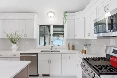 25 Glenridge Drive, Bedford, MA 01730 - Photo 3