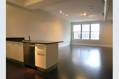 154 W 2nd St #313, Boston, MA 02127 - Photo 5