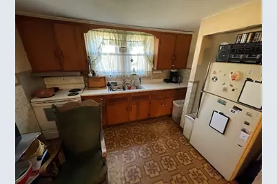 47 Willow St, Woburn, MA 01801 - Photo 5