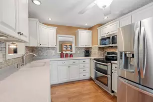 93 Benjamin St, Leominster, MA 01453 - Photo 7