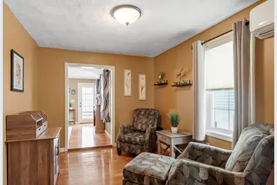 93 Benjamin St, Leominster, MA 01453 - Photo 11