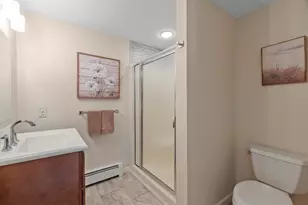 93 Benjamin St, Leominster, MA 01453 - Photo 27