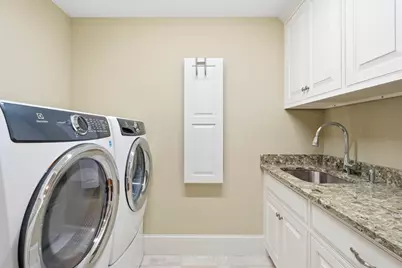 10 Sheffield West, Winchester, MA 01890 - Photo 27