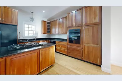 40 Everett St #40, Boston, MA 02128 - Photo 9