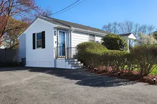 10 Violet Rd, Peabody, MA 01960 - Photo 3