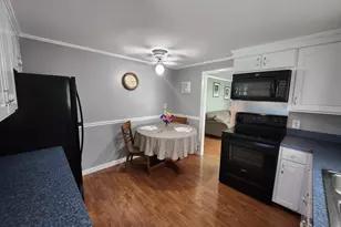 10 Violet Rd, Peabody, MA 01960 - Photo 7