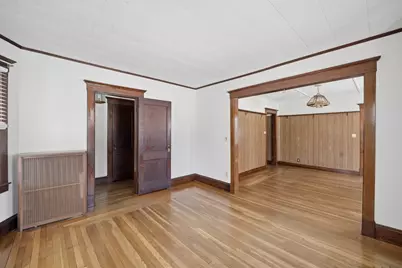 32 Maple St, West Springfield, MA 01089 - Photo 11