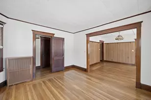 32 Maple St, West Springfield, MA 01089 - Photo 11