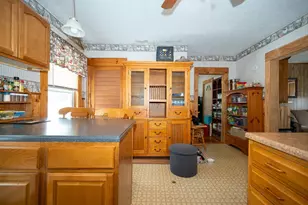 7 Clarissa St, Worcester, MA 01604 - Photo 5