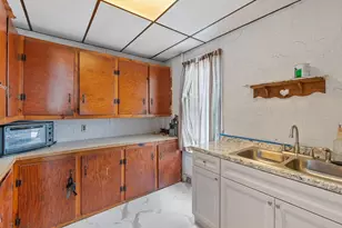 25 Mckinley Rd, Worcester, MA 01605 - Photo 13