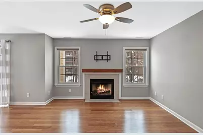 311 Gazebo Cir #311, Reading, MA 01867 - Photo 5