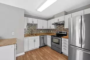 311 Gazebo Cir, Reading, MA 01867 - Photo 13