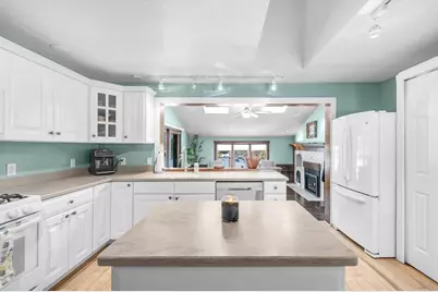 44 Llewellyn Dr, Westfield, MA 01085 - Photo 11