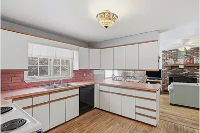 28 Surrey Rd, Salem, MA 01970 - Photo 13