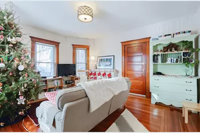 17 Oakledge St, Arlington, MA 02474 - Photo 3